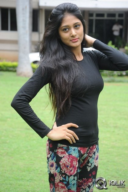 Sushma-Raj-at-Maaya-Movie-Preview-Meet